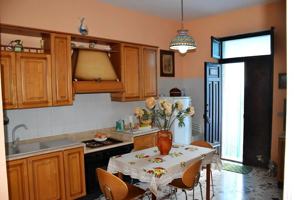 Villino Fascinoso Apartment Granelli
